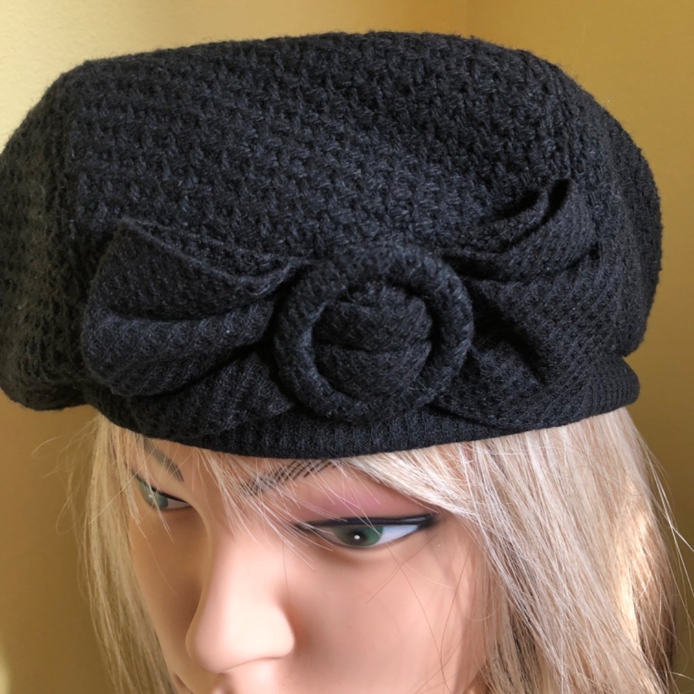 NWOT, Beret with Front Bow by Halogen - Picture 11 of 15